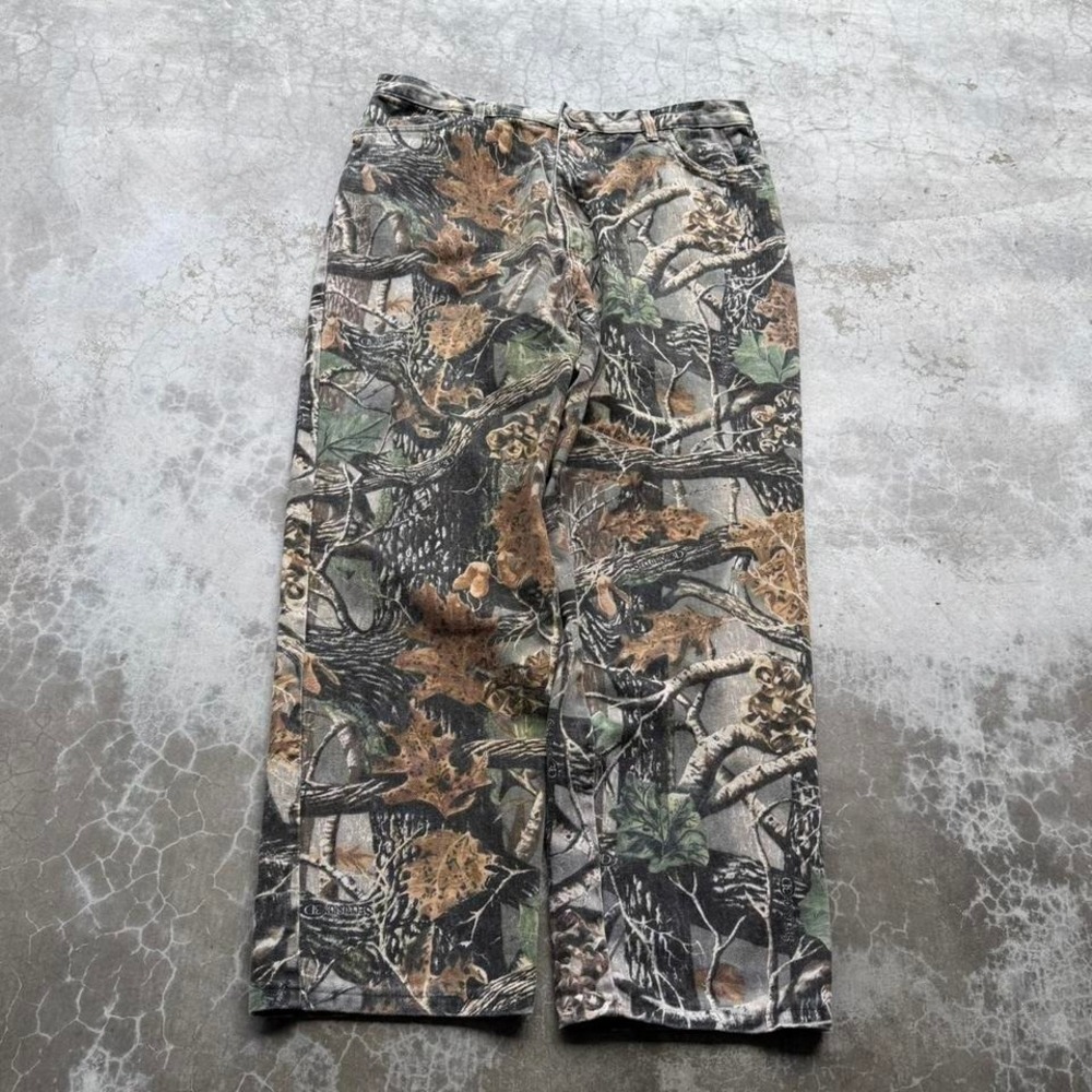 Vintage 90's baggy fit camo denim jeans